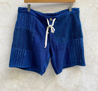 PATCHWORK DECK SHORT mixed indigo block print